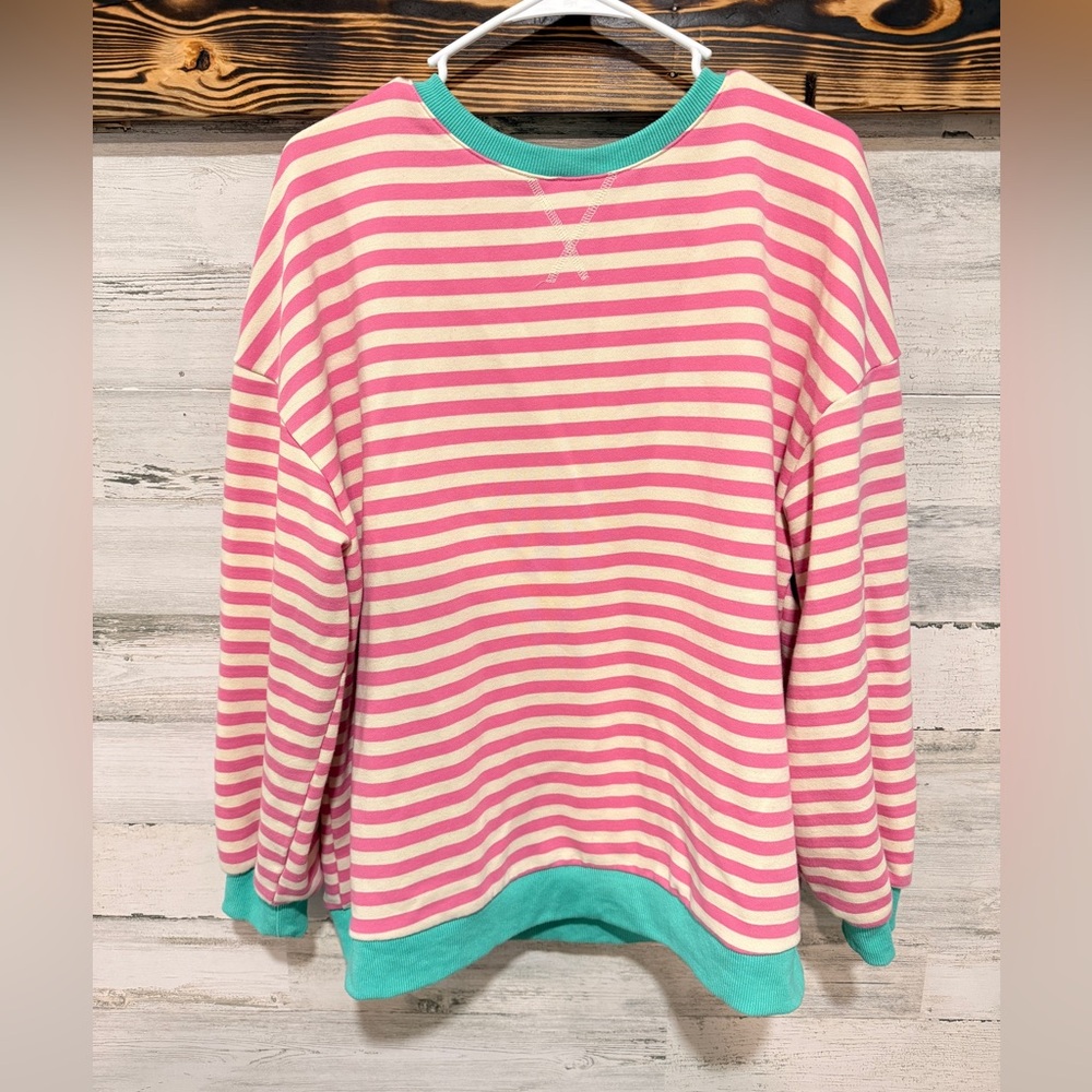 Trendy Queen Striped Crewneck